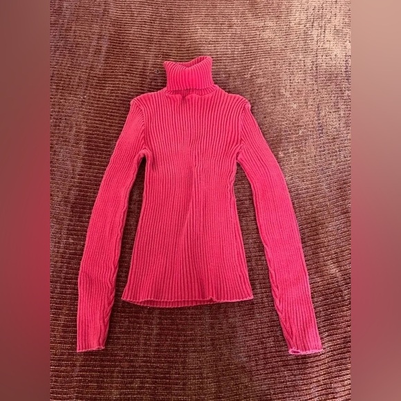 Red Ribbed Turtleneck - Picture 3 of 13